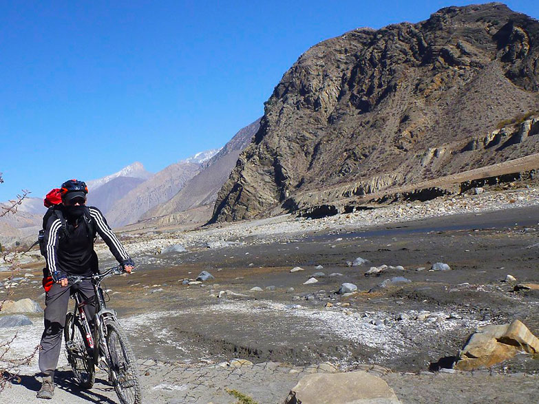 biking-in-nepal