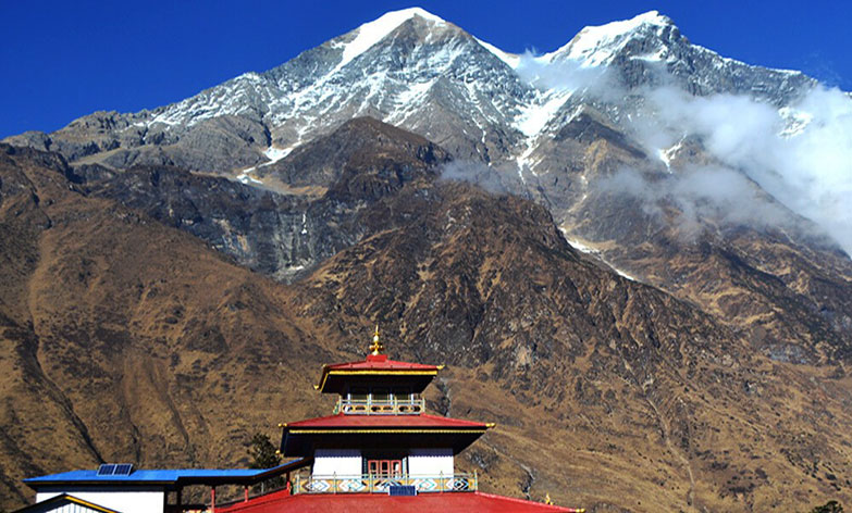 manaslu tsum valley trek