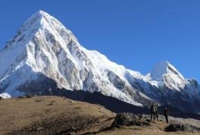 Best Time for Trekking to Everest Base Camp