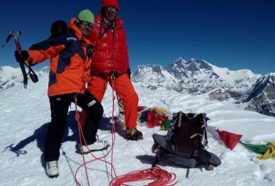 island peak climbing