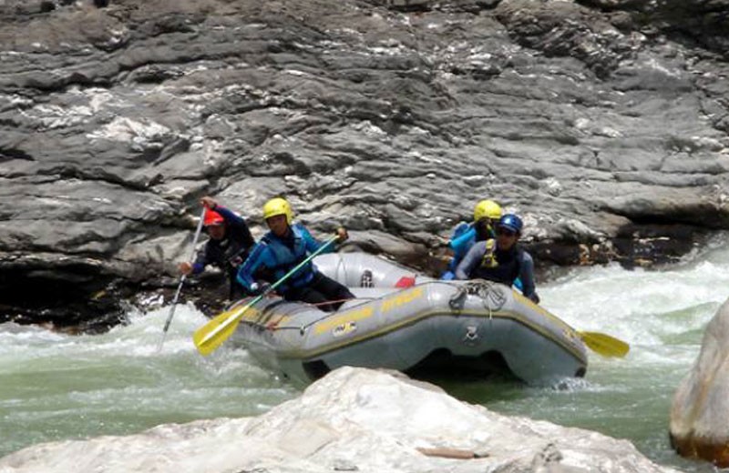 rafting in nepal