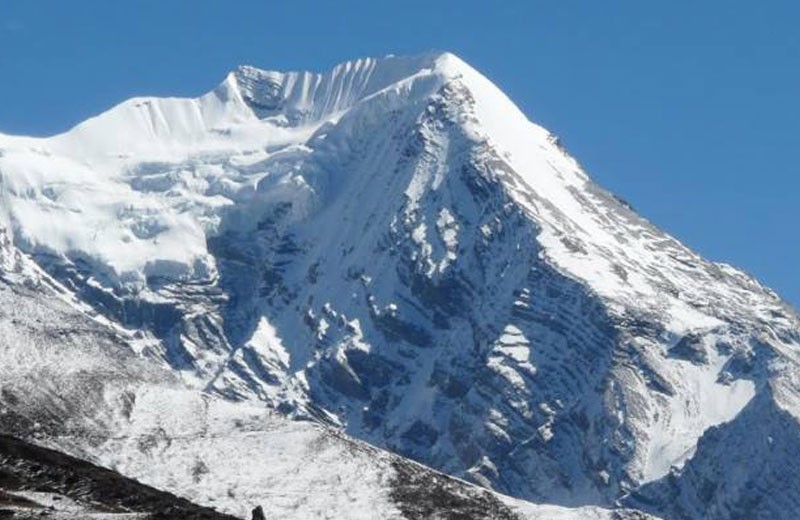 Pisang Peak Climbing